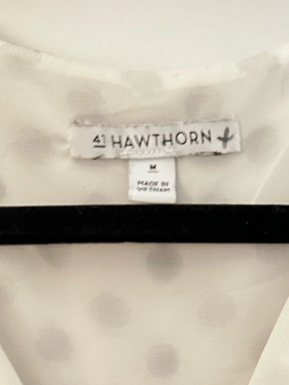 41 HAWTHORN M Carol Tulip sleeve white-black polkadot V neck top business casual - Picture 14 of 15